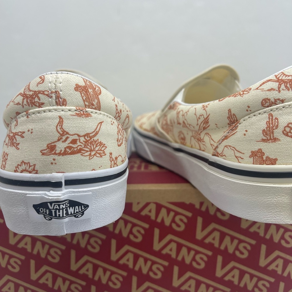 Vans Men’s Classic Slip-On
Desert Vibes Turtle dove/True W Sneakers 
VN0A5JLX8NL - Picture 3 of 16